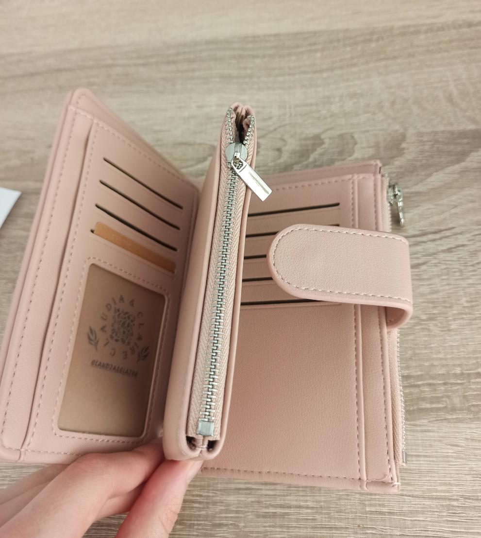 Monedero rosa pequeño