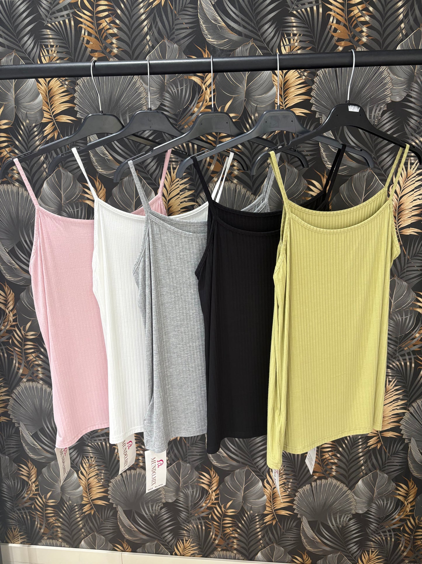 Camiseta básica tirantes