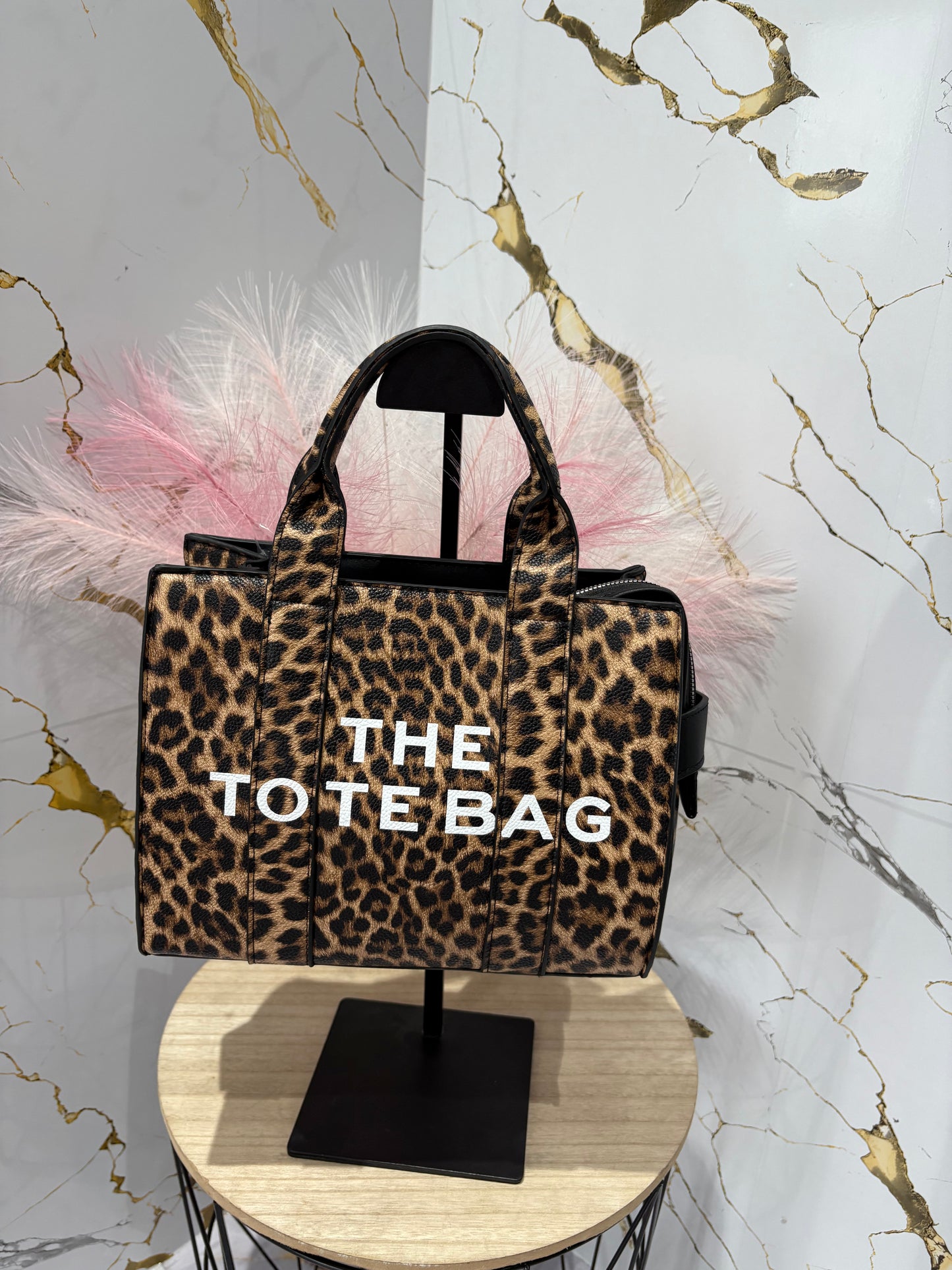 Tote mediano animal print.