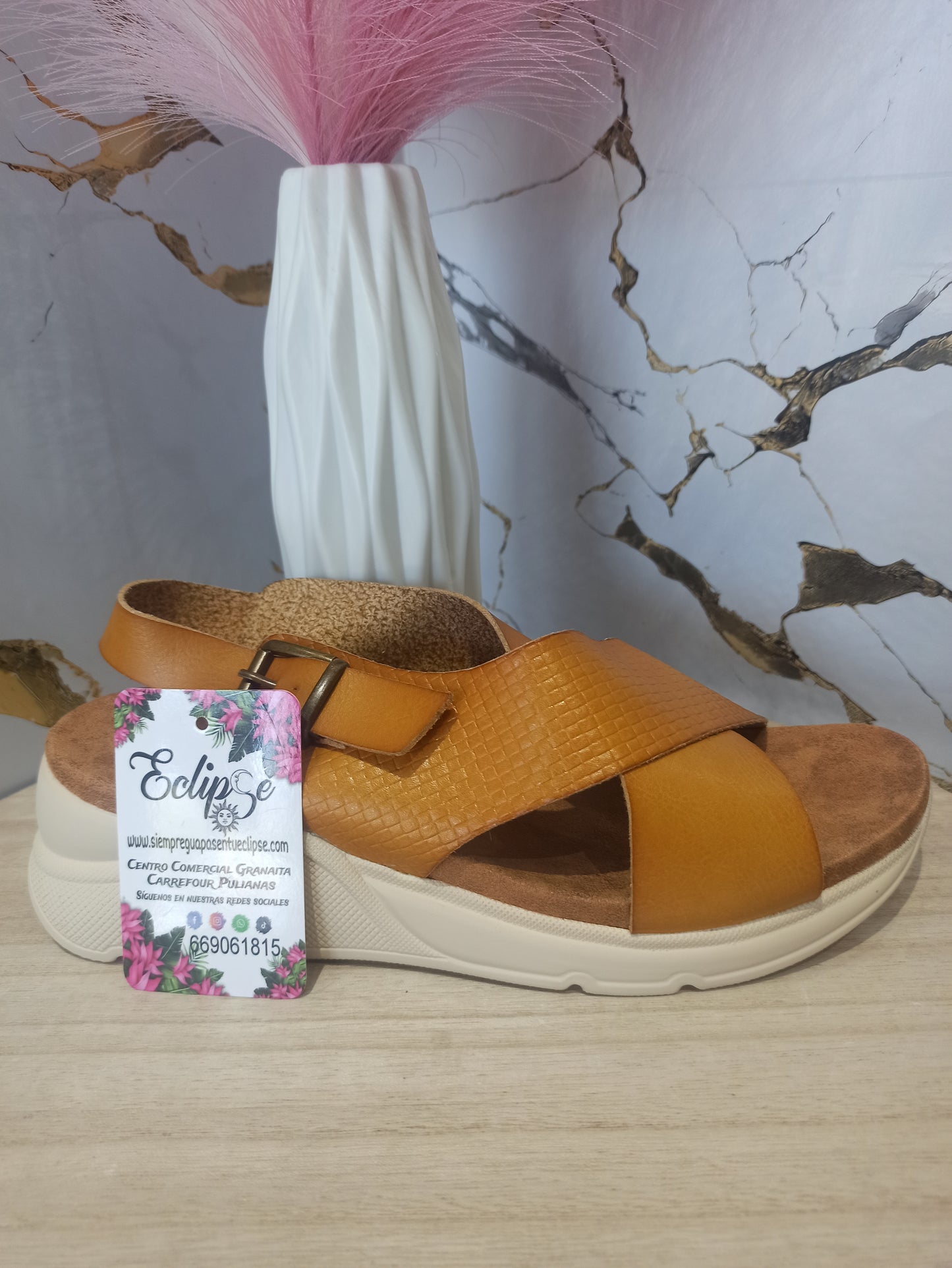 Sandalia amarilla
