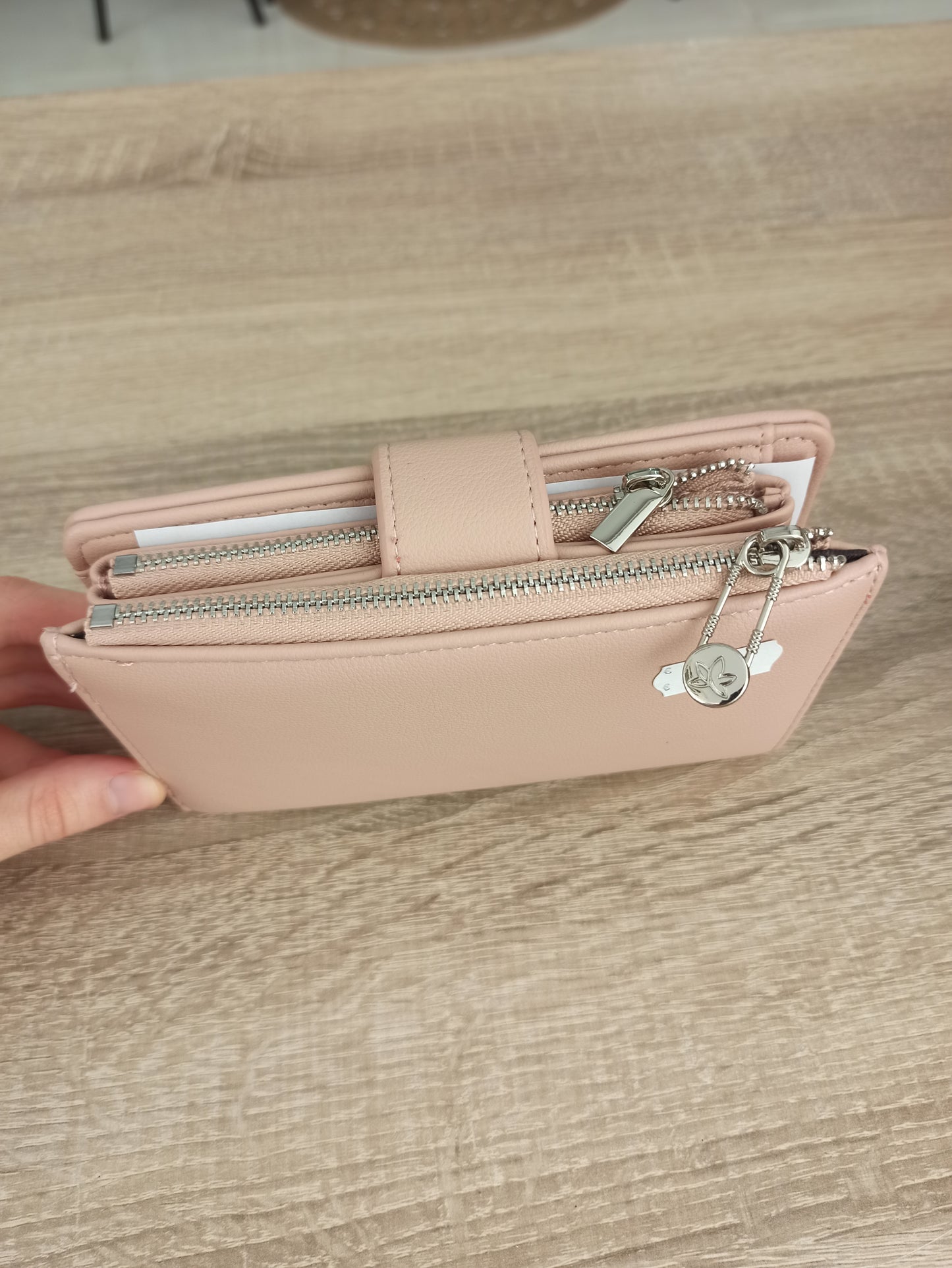 Monedero rosa pequeño
