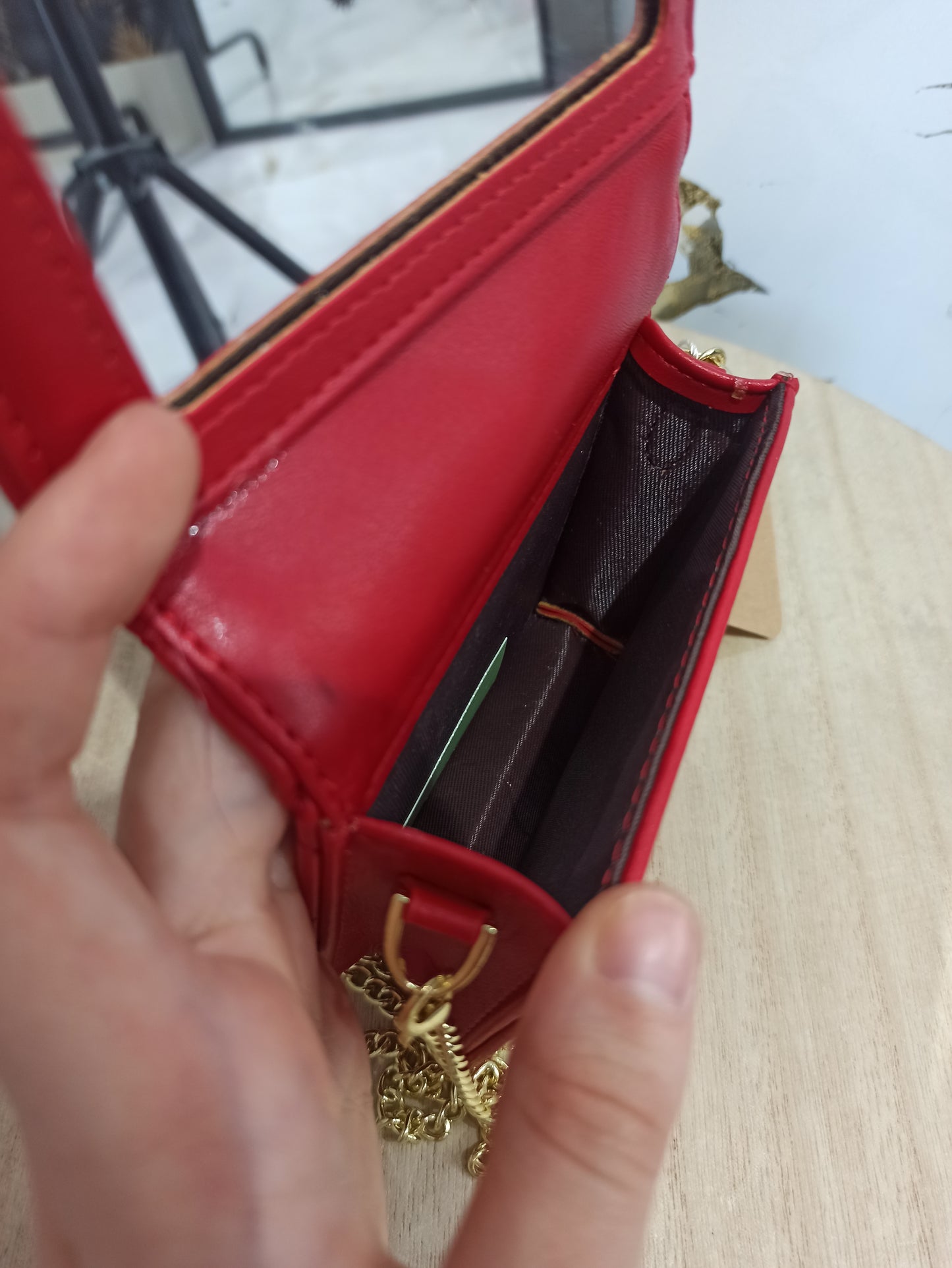 Bolso rojo espejo