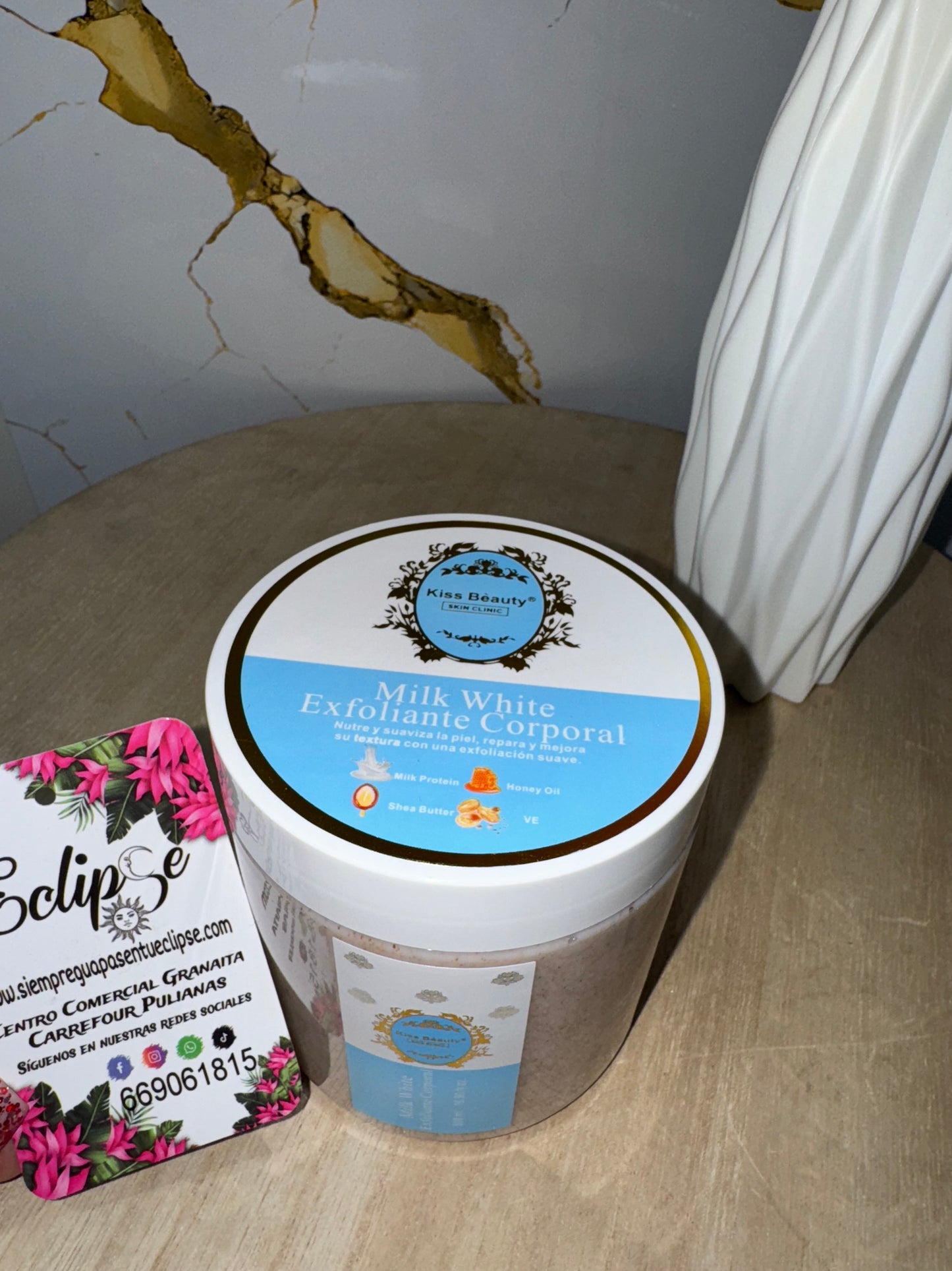 Exfoliante corporal blanco late