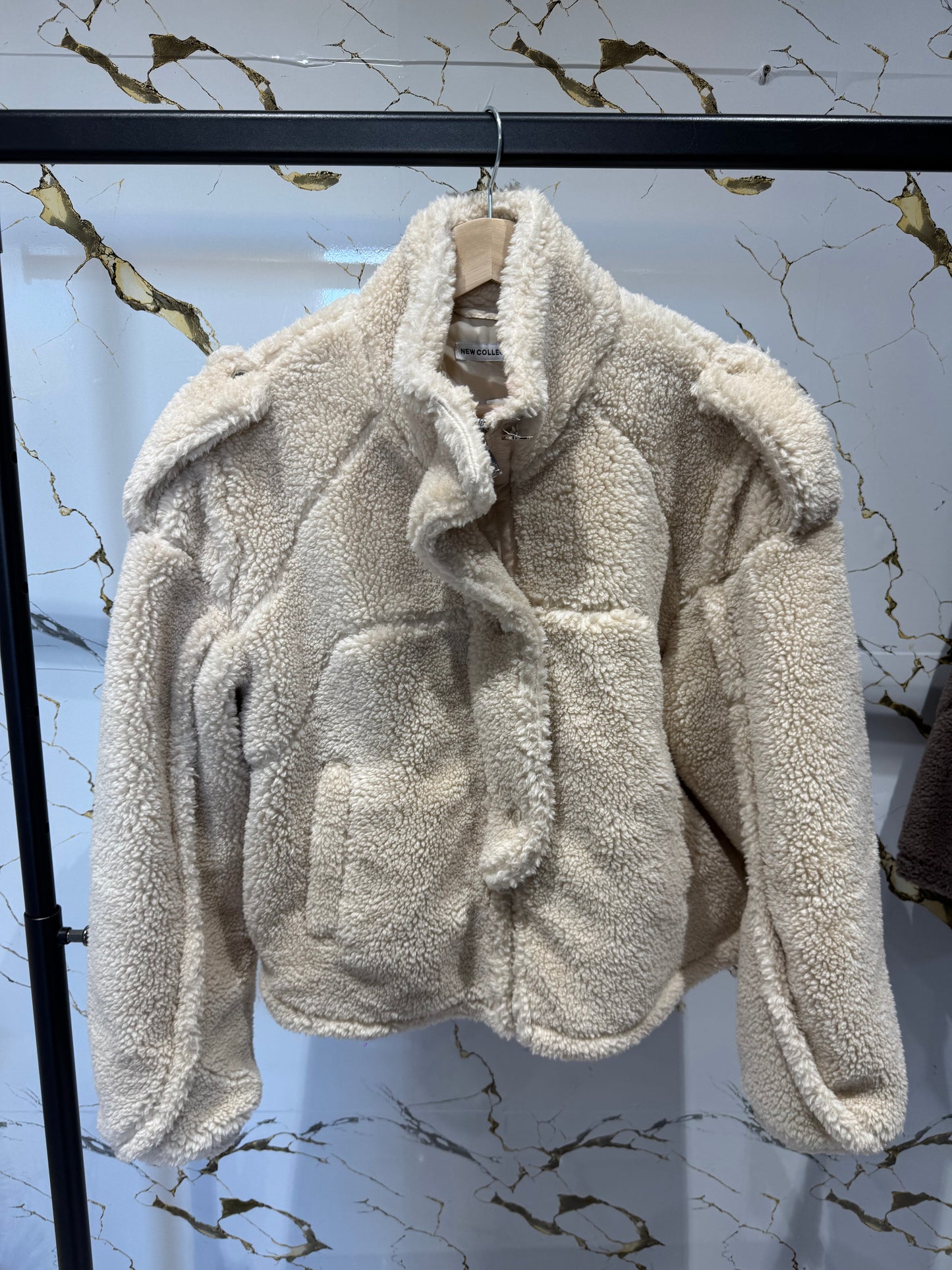 Chaqueta peluche beige