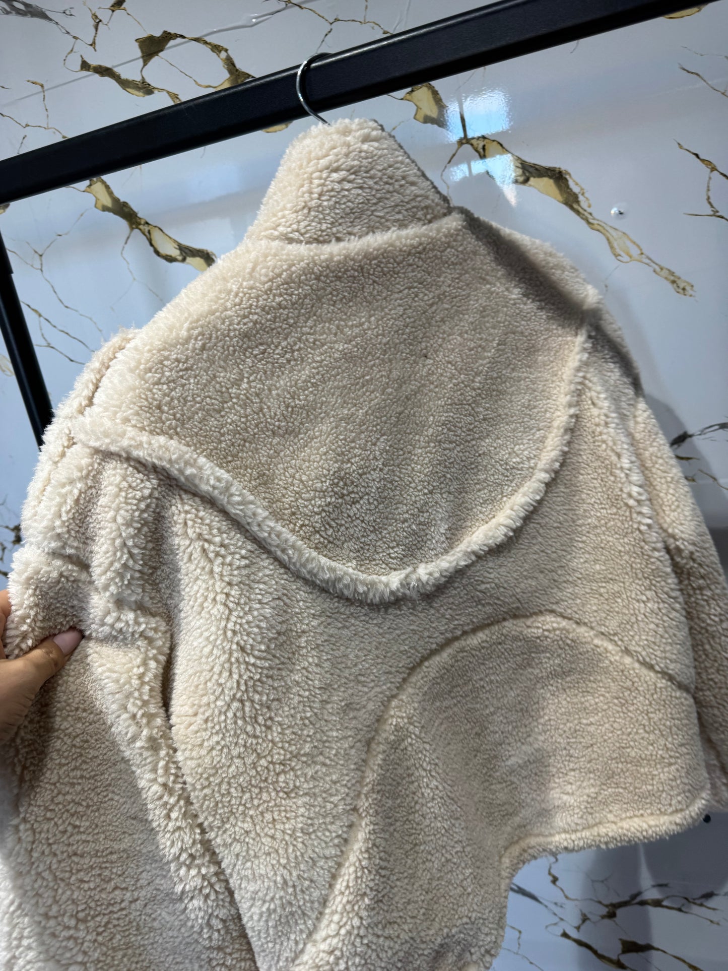 Chaqueta peluche beige