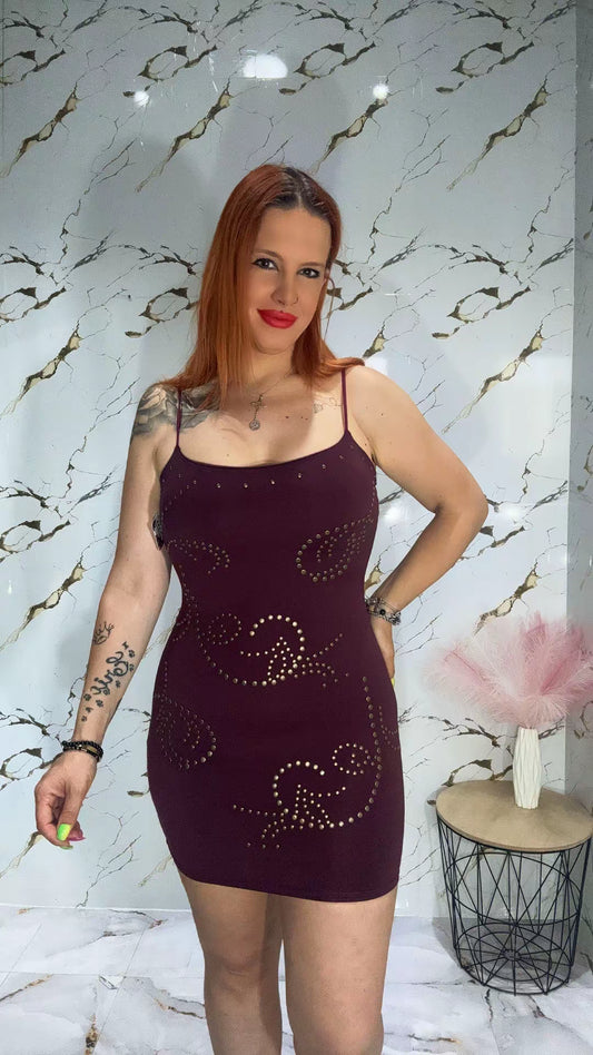 Vestido tachuelas