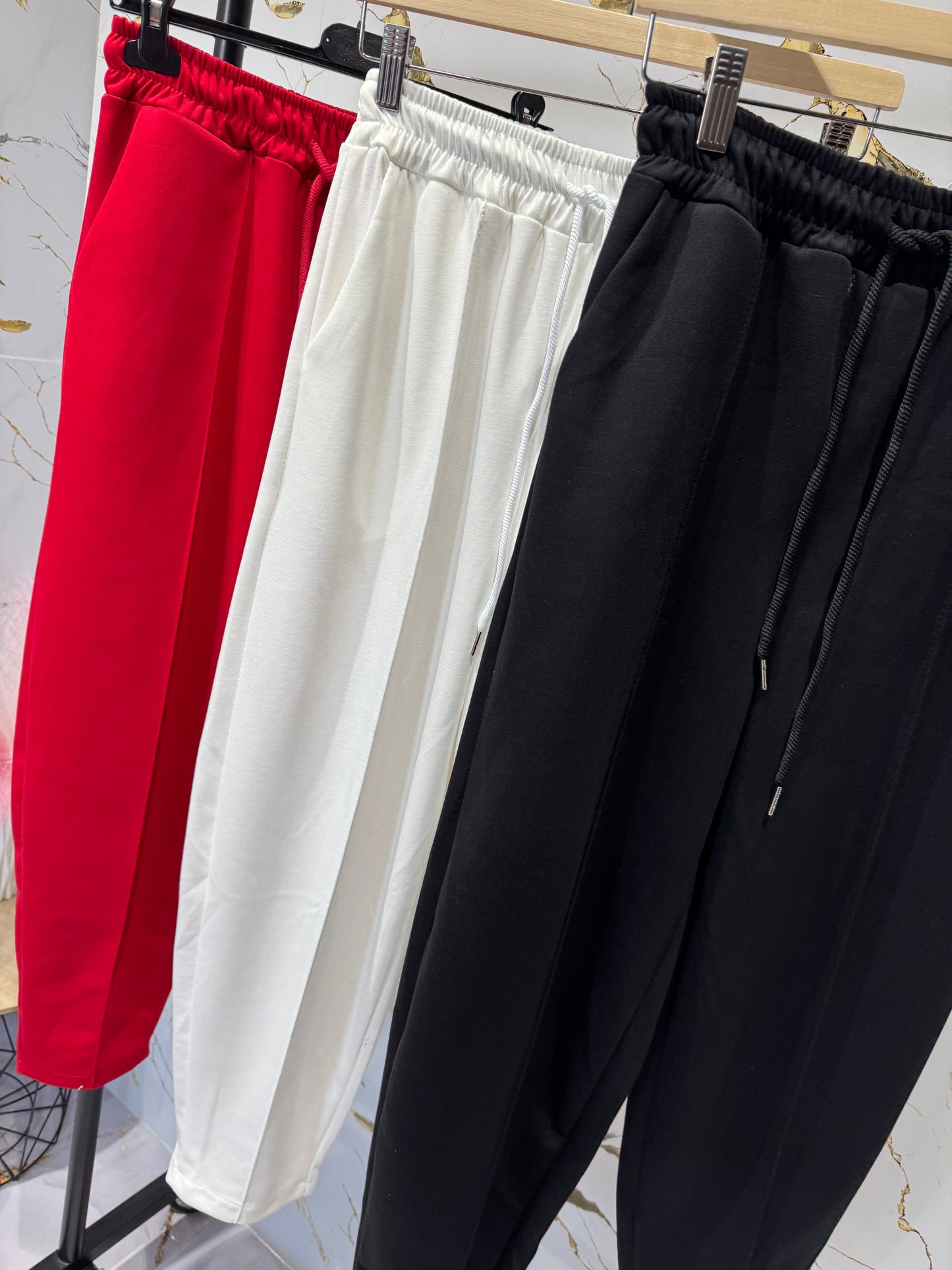 Pantalón mon