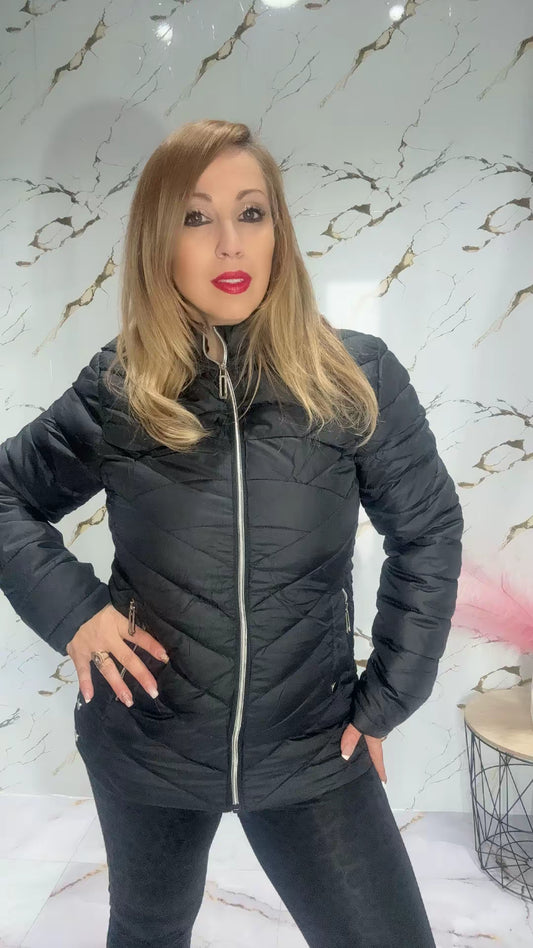 Chaquetón corto negro