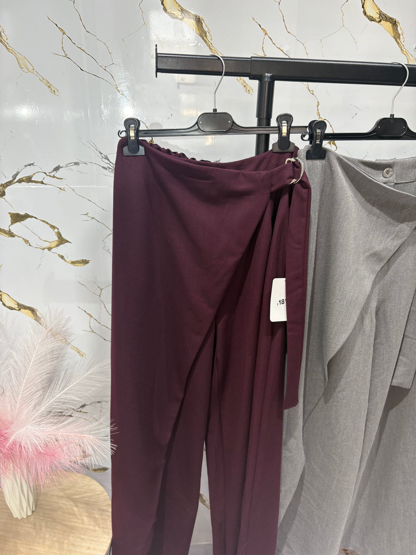 Pantalón cruzado