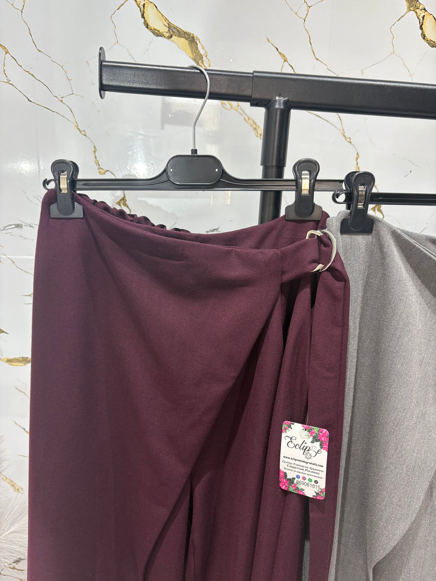 Pantalón cruzado