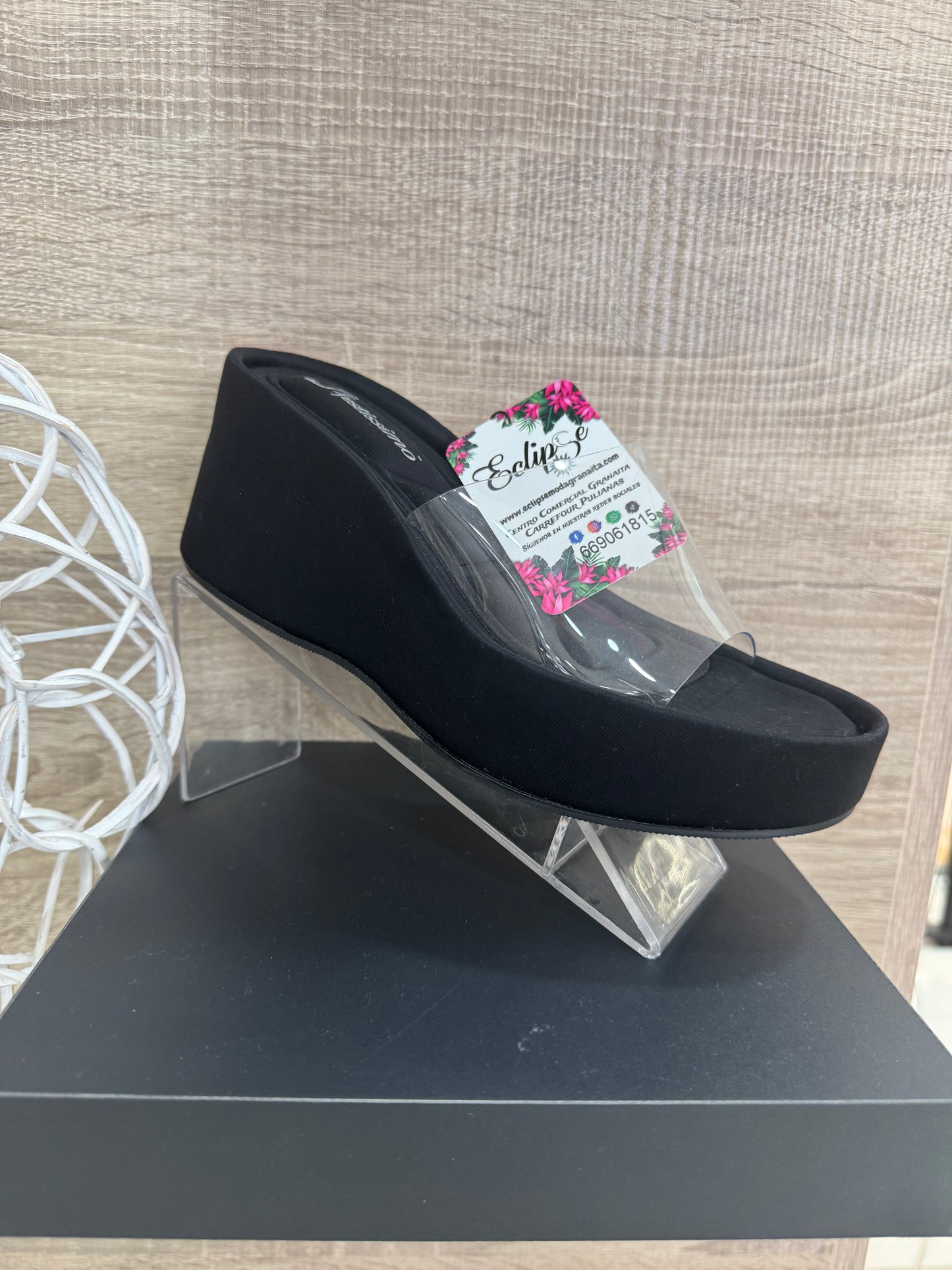 Cuña transparente