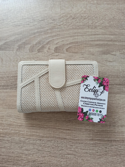 Monedero blanco pequeño