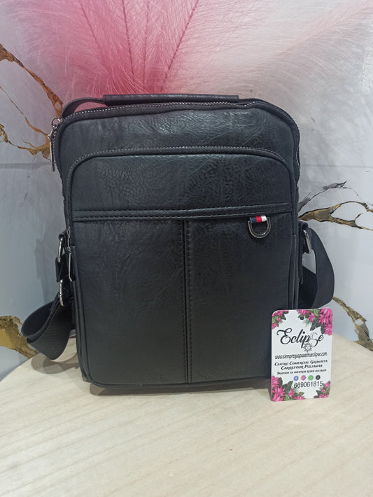 Bolso negro hombre