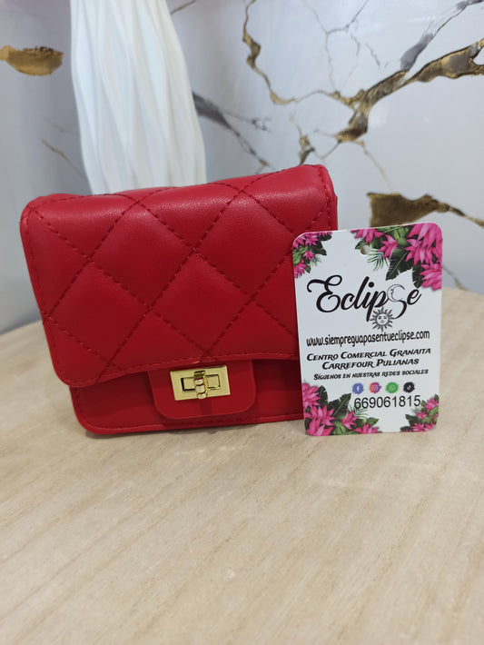 Bolso rojo espejo